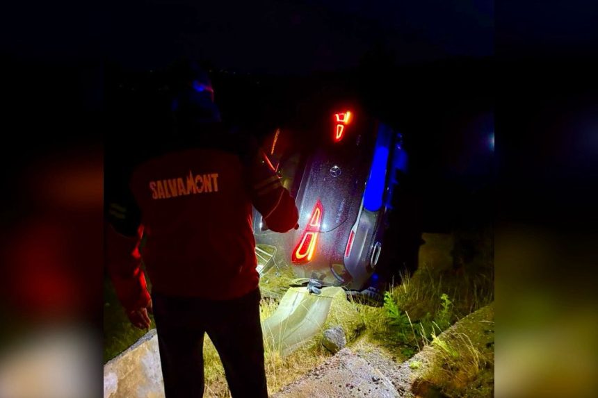 Accident cu Mercedes rasturnat