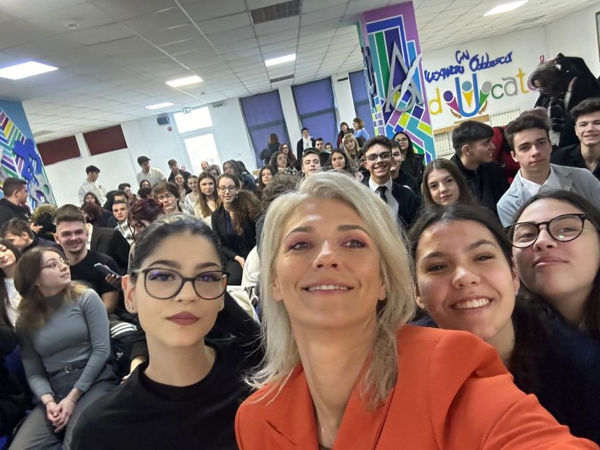 Alina Gorghiu sprijina votul la 16 ani
