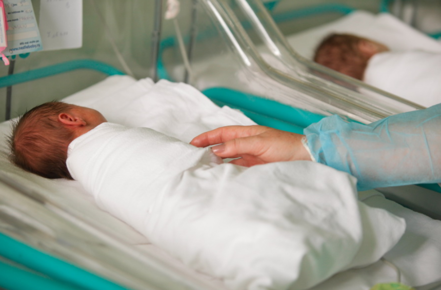 Copii abandonati in spitalele din Arges 2025