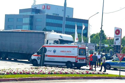 Pitesti Accident grav Barbat lovit de TIR
