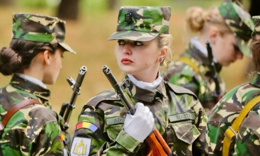 Se introduce serviciul militar pentru tineri