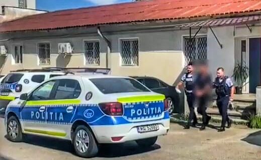 Arges Gestul repetat l a trimis direct in