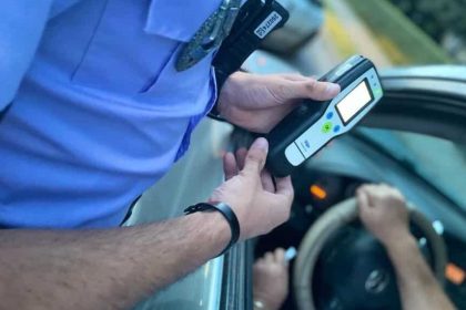 Barbat prins drogat la volan pe DN 7 Sustante consumate