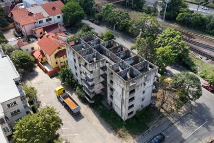 Bloc detonat in Pitesti Imaginile momentului au fost