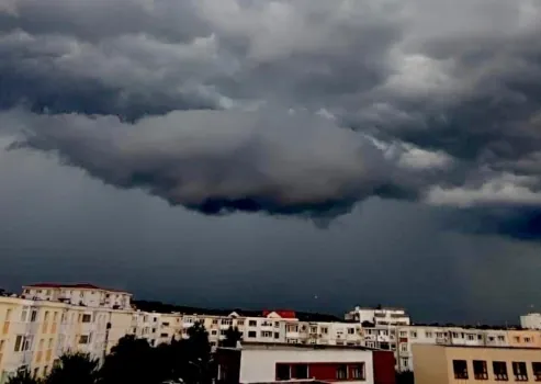 Cod portocaliu de grindina si vijelii in Arges