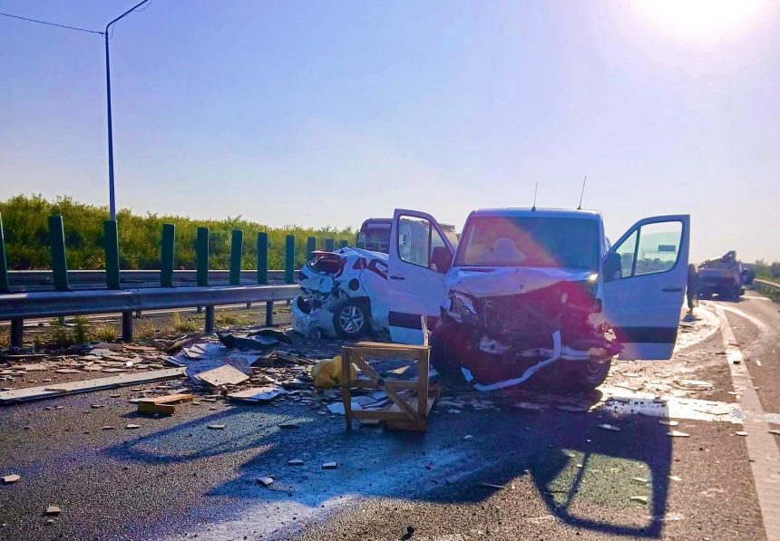 Dezastru pe autostrada acum Impact violent intre sapte vehicule