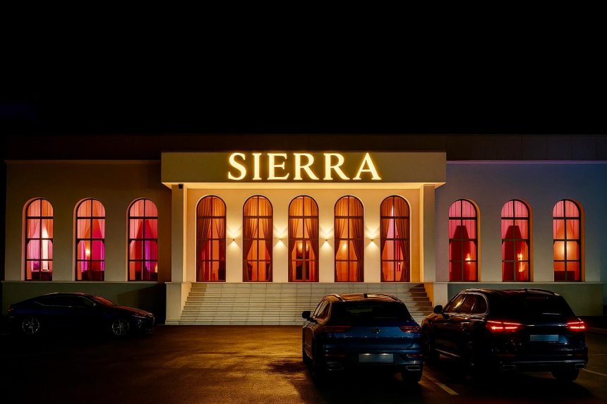 Hotel Sierra Destinaia ta premium n Piteti