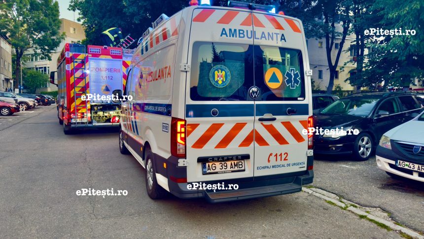 O adolescenta a cazut de la etajul 2 confundandu se