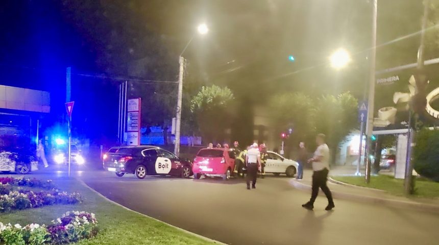 Pites ti Accident in centru Un Bolt implicat