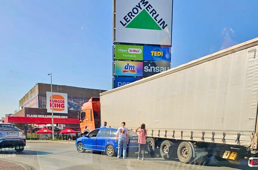 Piteshti Coliziune intre TIR si masina in sensul
