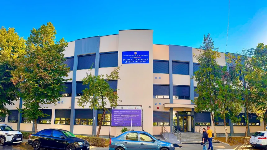 Pitesti O scoala dintr un cartier imens s a schimbat