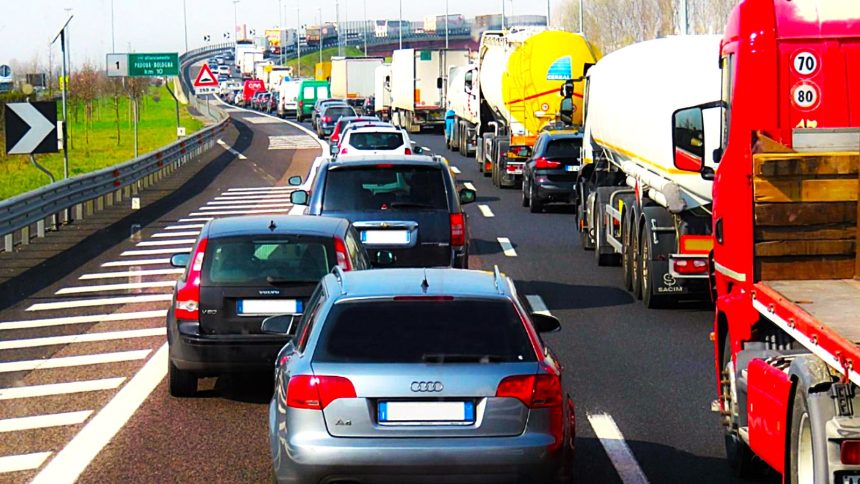 Restrictii pe autostrazi Blocaje pana pe 8