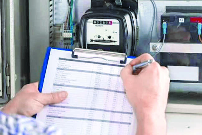 Romanii loviti la buzunar Facturi mai mari la electricitate