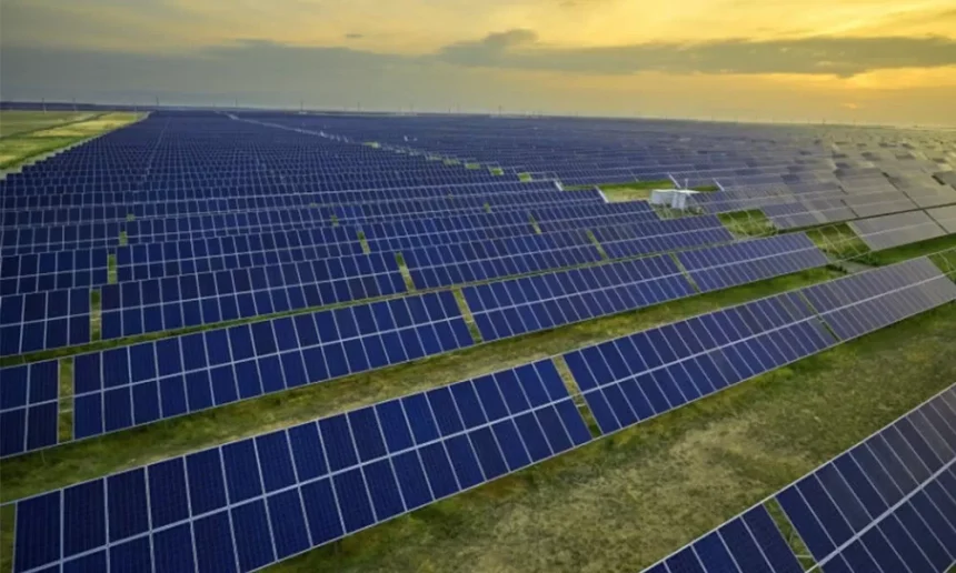 Unul dintre cele mai mari parcuri solare din Romania