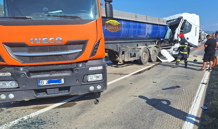 scena de cosmar pe sosea carambol cu doua tir uri