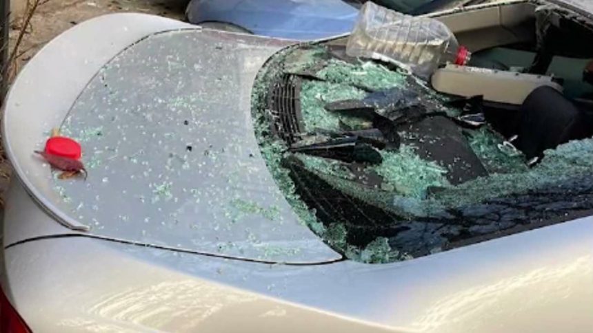 A lovit cu furie i a distrus o main n tefneti