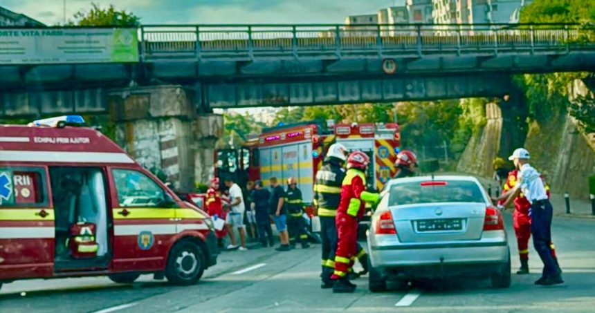 Accident in Pitesti aproape de Vama sofer incepator