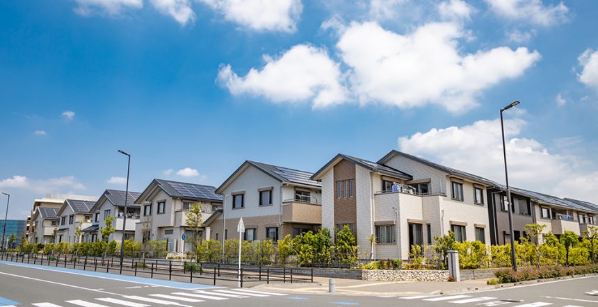 Amenda de 1000 lei pentru proprietarii de case