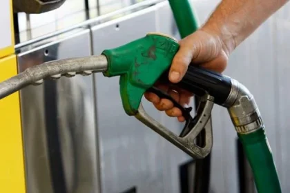 Beat mort a incendiat pompa unui benzinarii