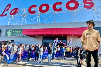 Inca o vedeta a participat la deschiderea magazinului La Cocos