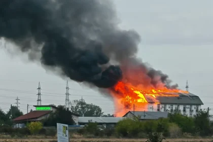 Incendiu devastator la un hotel O persoana a ars de vie alta