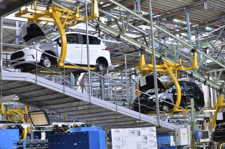 O noua companie auto urias n Romnia 13 000 angajai