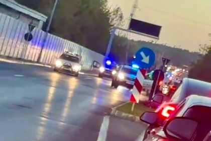 Piteshti Cartierul Trivale blocat de un convoi militar