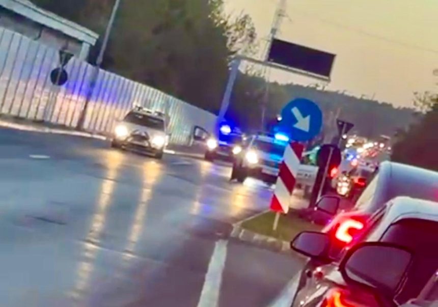 Piteshti Cartierul Trivale blocat de un convoi militar