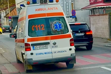 Piteshti Persoana inconstienta langa Muzeu