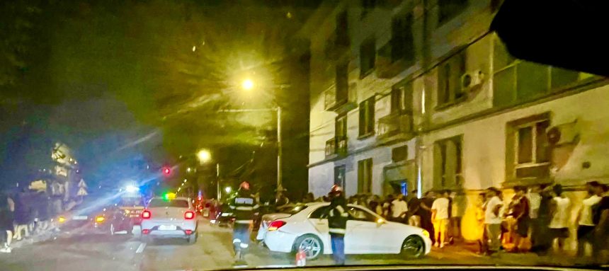 Pitesti Accident in centru intre doua Mercedes uri