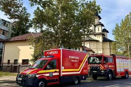 Pitesti Persoana inconstienta pe strada langa o