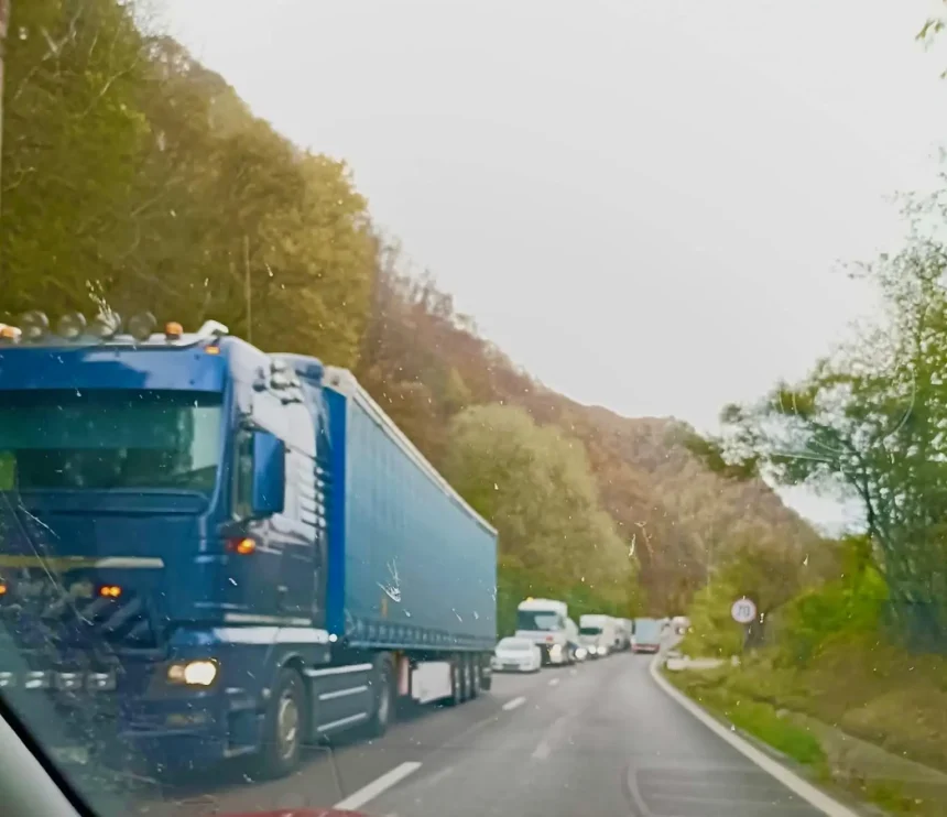 DN 7 blocat intre Ramnicu Valcea si Sibiu