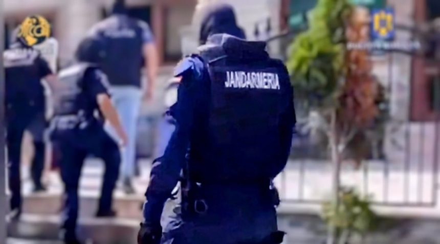 Delapidare de lux Bijuterii si bani evaporati dintr o