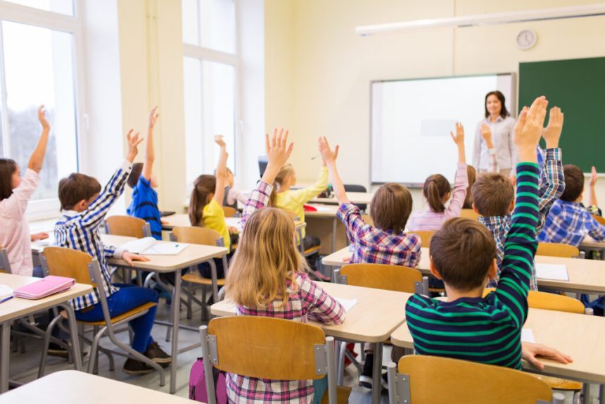Ore obligatorii noi pentru elevii din clasele primare