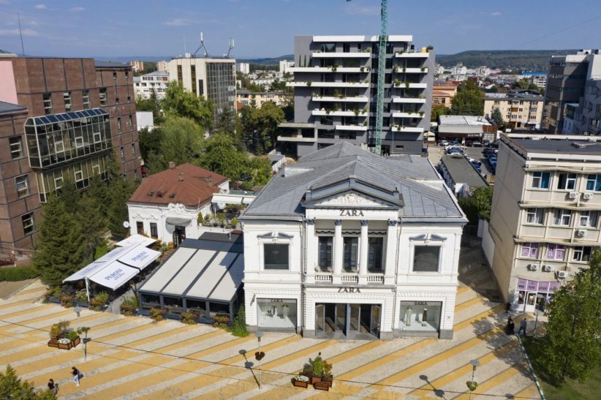 Pitesti Oficial Fostul palate Zara este de vanzare