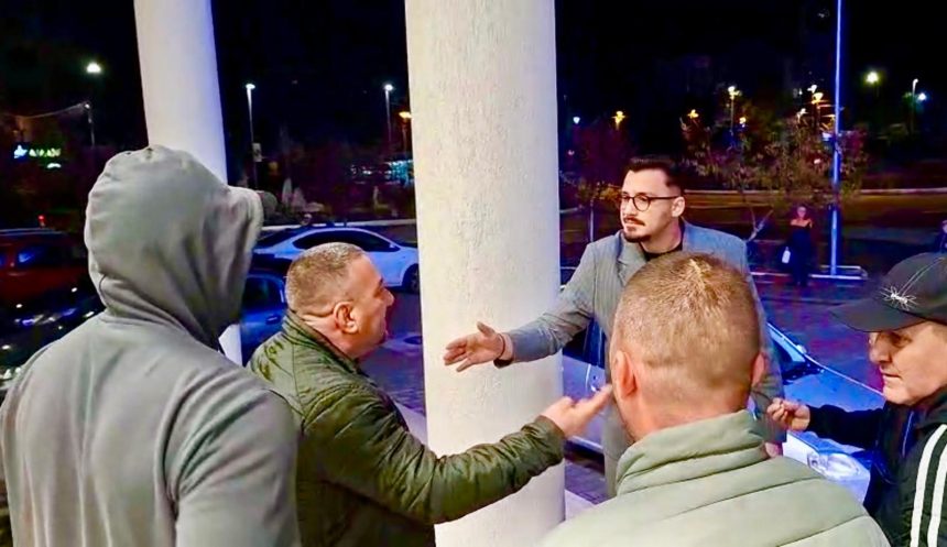 Rusinos Scandal circ in fata Primariei Mioveni