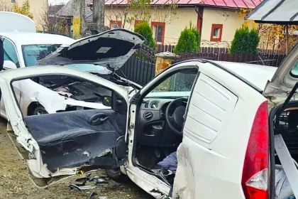 Accident grav in Arge victime incarcerate multiple