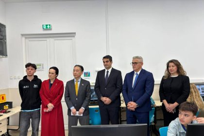 Ambasadorul Japoniei si seful ISJ Arges sustin colaborarea