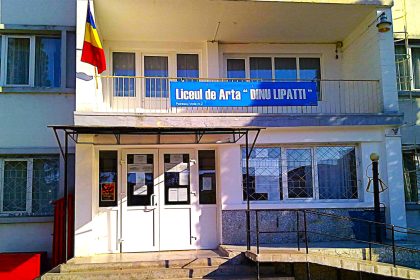 Liceul de Arte Dinu Lipatti din Pitesti angajeaza
