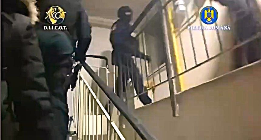 Perchezitii in forta la Pitesti Grupare anihilata