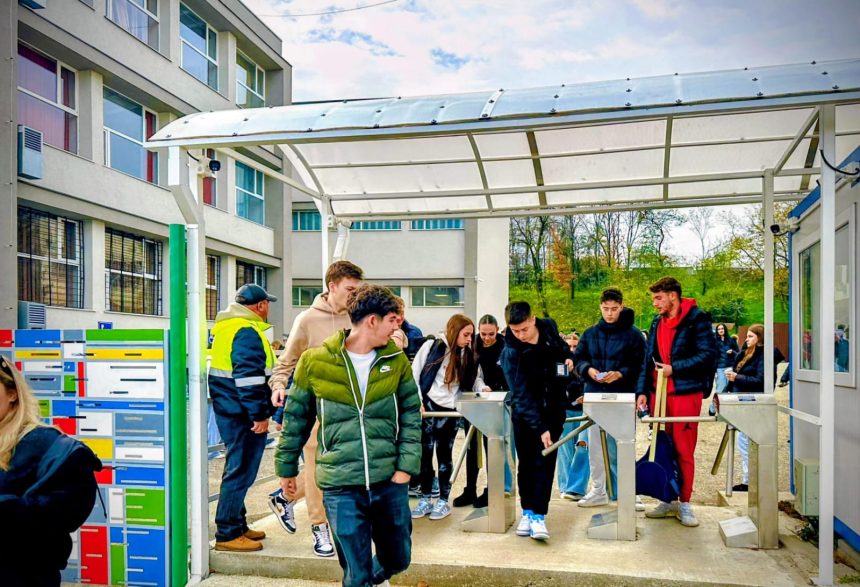 Pitesti Scoli Sigura la Odobescu Sistem Revolutionar