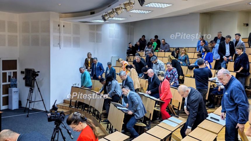 Pitesti Vorbesc doar cand ridica mana Mutii din
