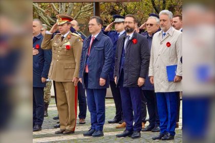 Respect si recunostinta pentru cei care au