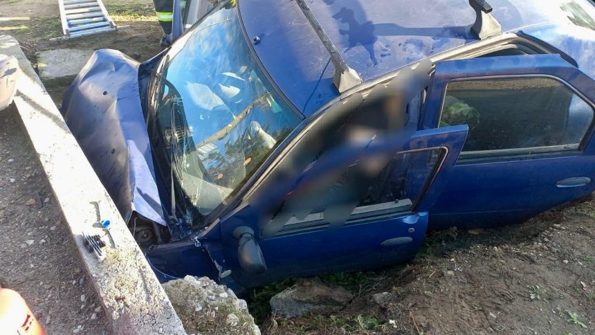 Accident grav in Arges Masina aruncata in sant