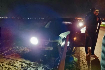 Accident langa Pitesti ACUM A intrat cu Loganul in