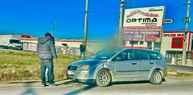 Accident langa Pitesti copil de 2 ani in brate