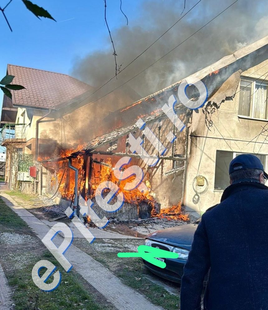 Alerta de stiri Pitesti Arde o casa
