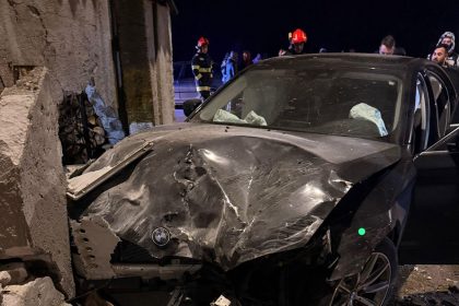 Arges Un BMW scapat de sub control a facut prapad