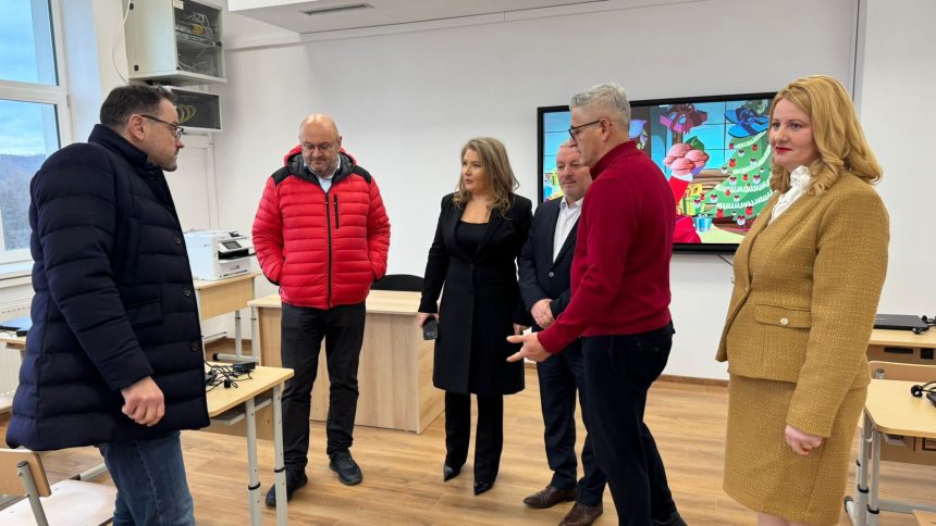 Investitie majora in educatie anuntata de prefecta