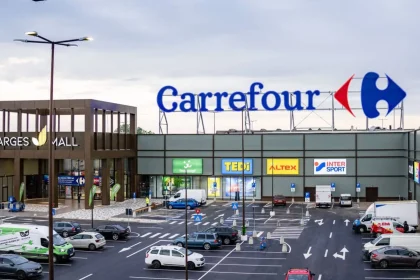 Magazinele Carrefour Romania Tranzactie de 900 milioane